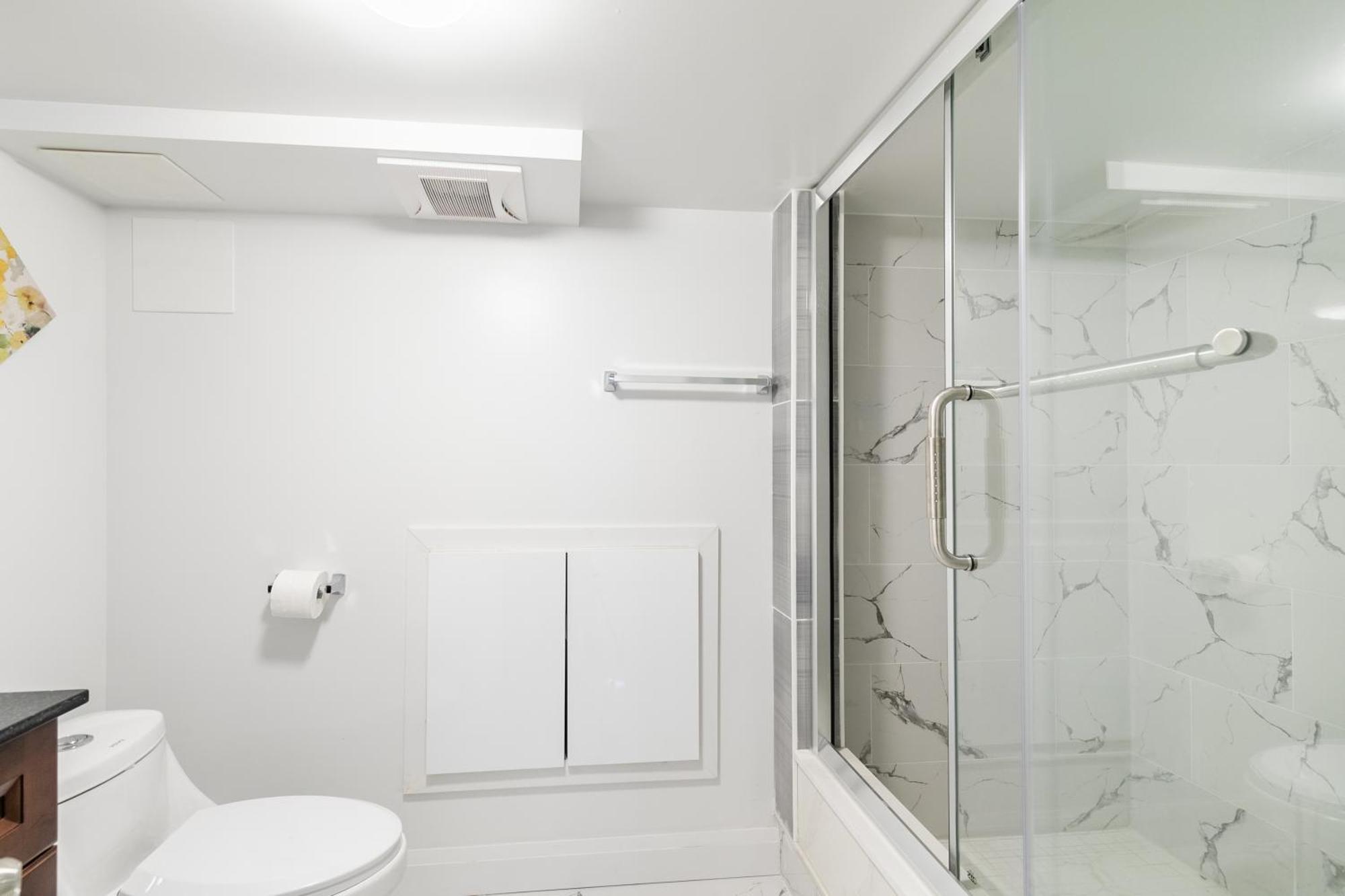 Beautiful Renovated Home 3 Mins Drive To Fall Niagara Falls Esterno foto