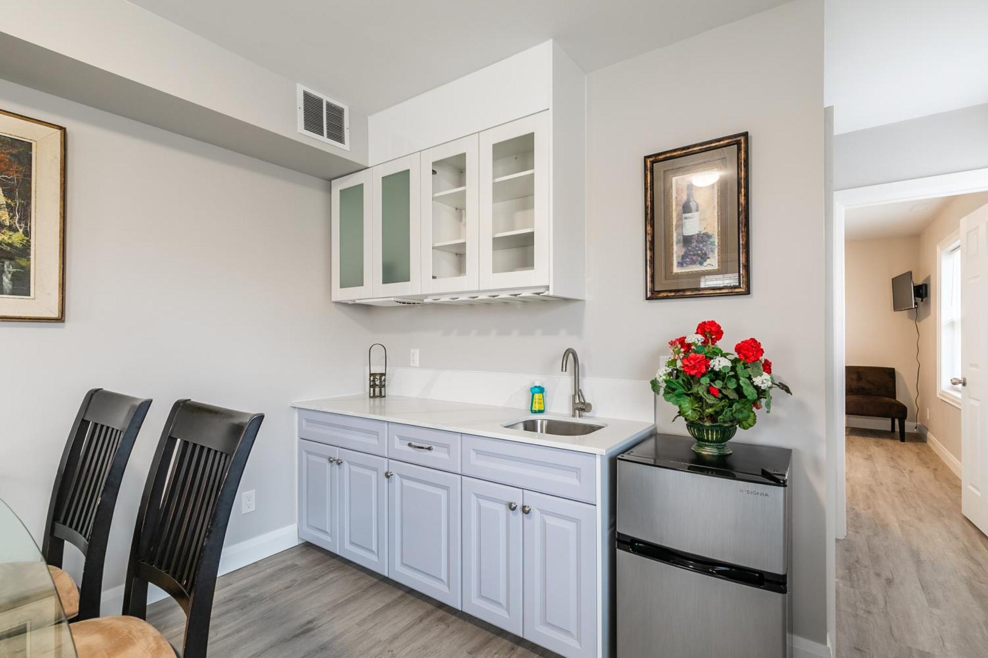 Beautiful Renovated Home 3 Mins Drive To Fall Niagara Falls Esterno foto