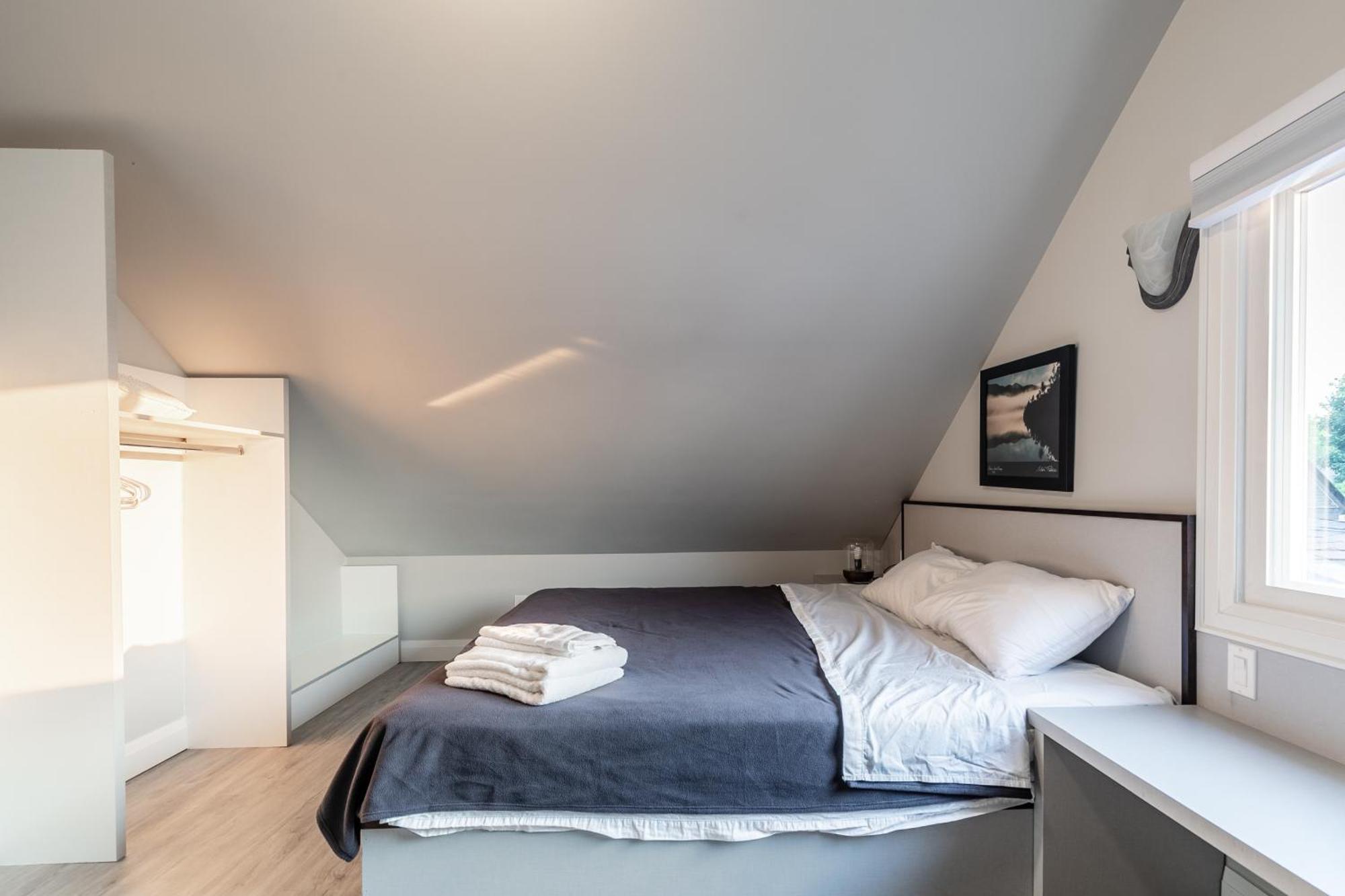 Beautiful Renovated Home 3 Mins Drive To Fall Niagara Falls Esterno foto
