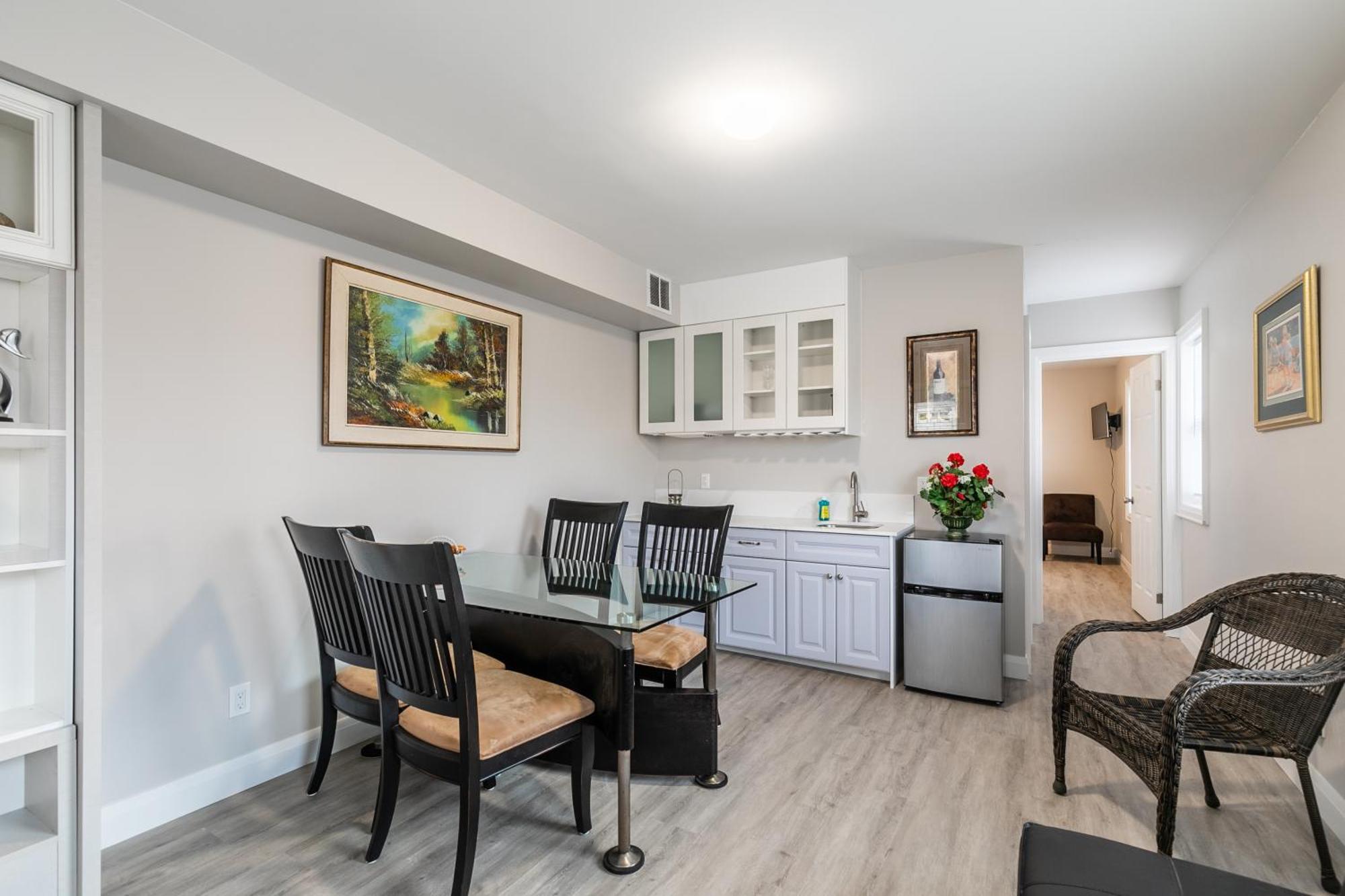 Beautiful Renovated Home 3 Mins Drive To Fall Niagara Falls Esterno foto