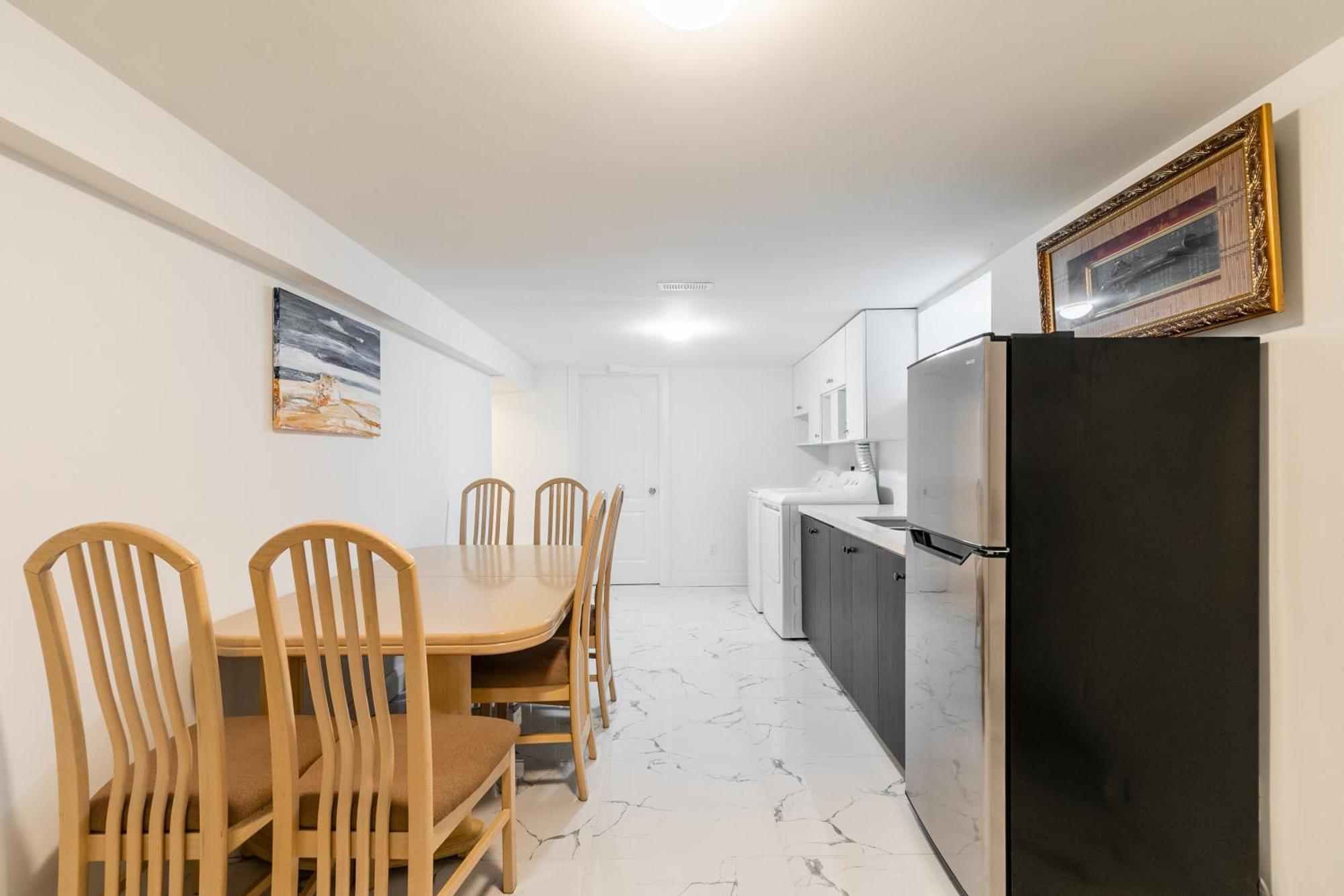 Beautiful Renovated Home 3 Mins Drive To Fall Niagara Falls Esterno foto