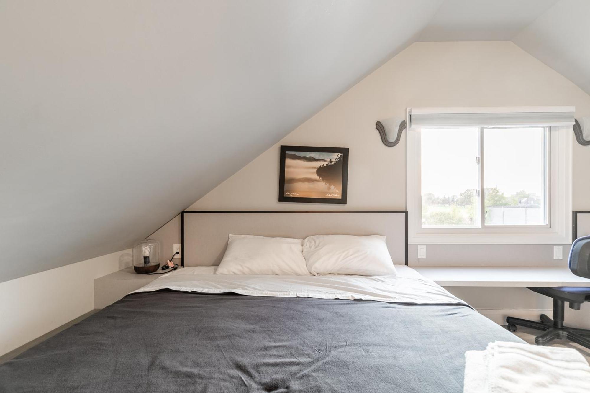 Beautiful Renovated Home 3 Mins Drive To Fall Niagara Falls Esterno foto