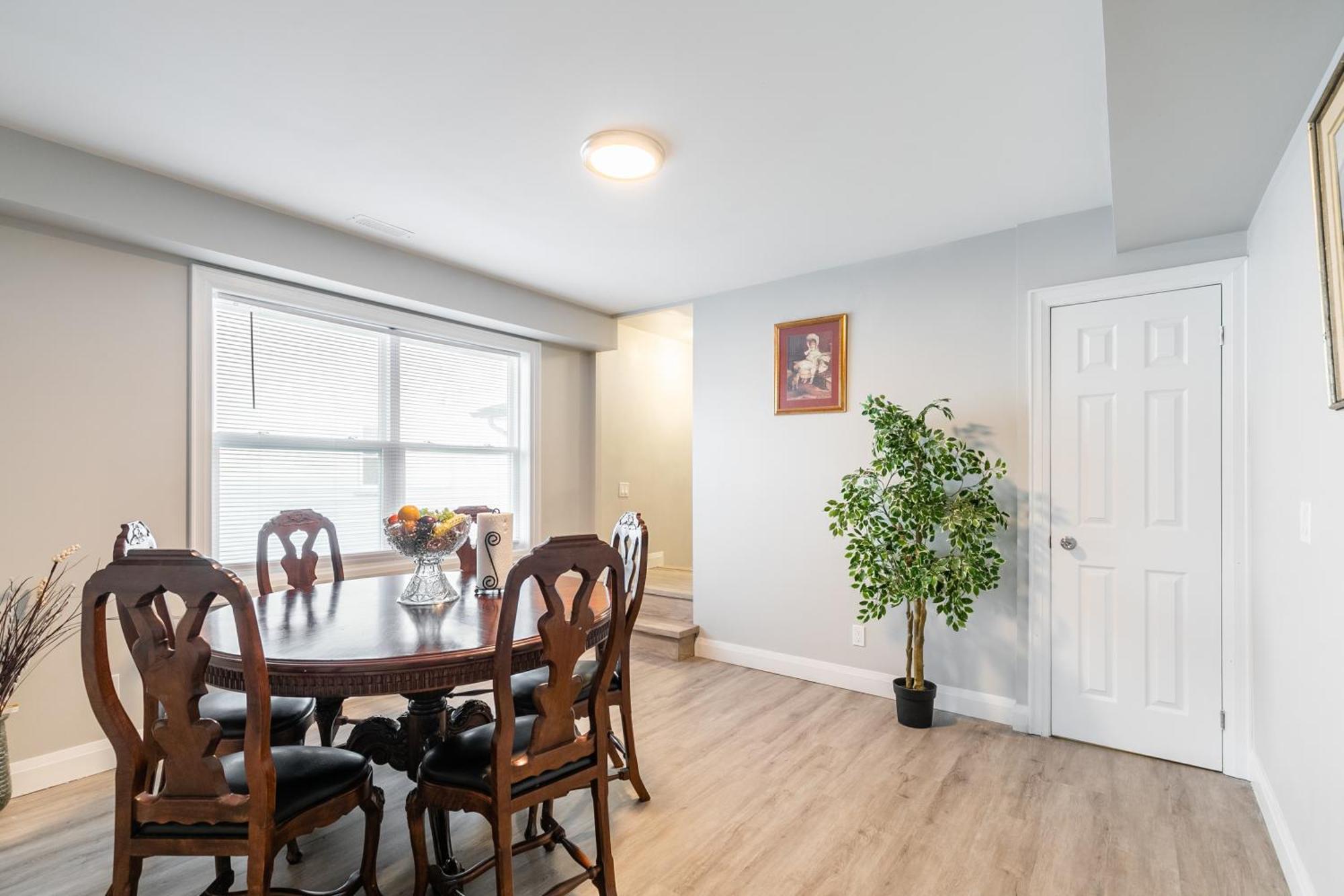 Beautiful Renovated Home 3 Mins Drive To Fall Niagara Falls Esterno foto