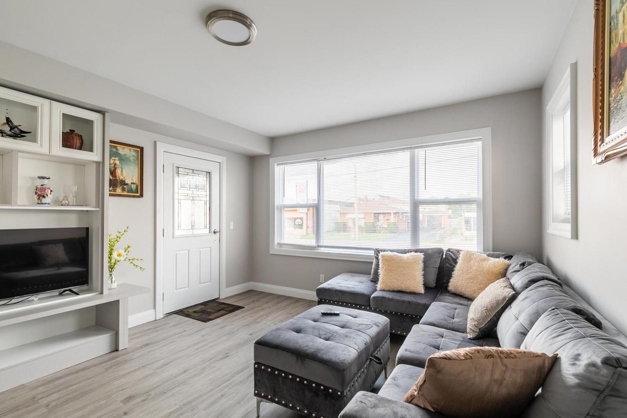 Beautiful Renovated Home 3 Mins Drive To Fall Niagara Falls Esterno foto